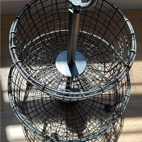 Bendt 2-Tier Iron Fruit Basket - Picture 2 of 3